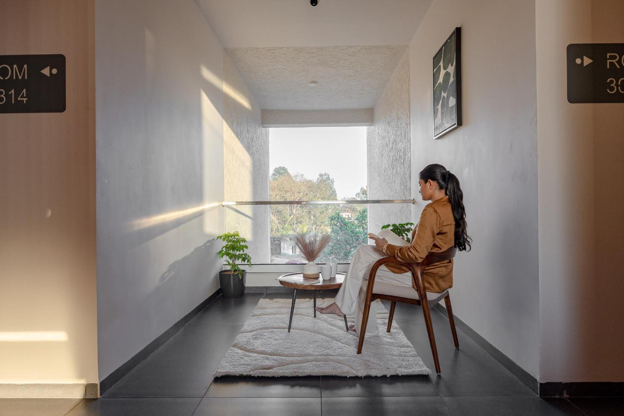 Saavi Suites Daman Ngoại thất bức ảnh